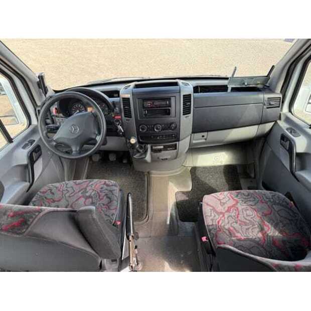 Mercedes-Benz SPRINTER-49278075