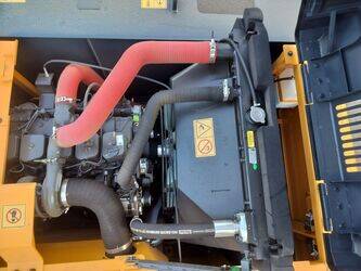 2026-hyundai-hx220-1492770-49284484