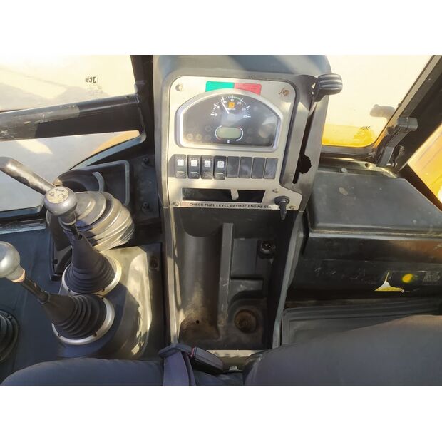 2019 JCB 3DX-49284519