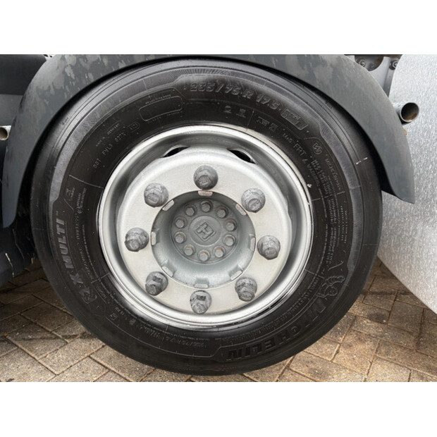 2015 داف XF-49289543