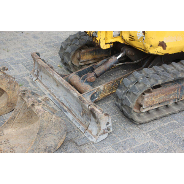 2012 Komatsu PC16R-3HS-49290006