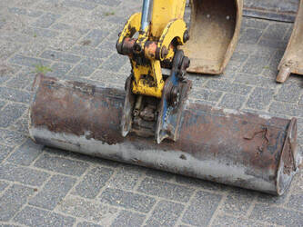 2012-komatsu-pc16r-3hs-1492821-49290012