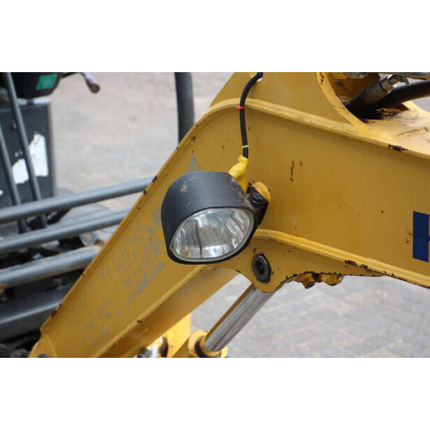 2012 Komatsu PC16R-3HS-49290016