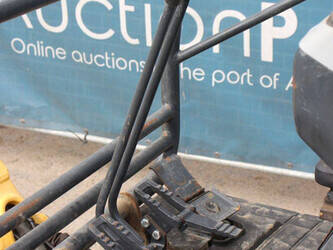 2012-komatsu-pc16r-3hs-1492821-49290023