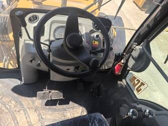 2024-jcb-4cx-1492895-49295885