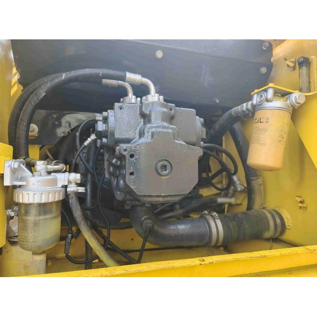 2024 Komatsu PC220-7-49296073