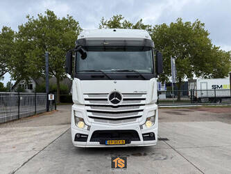 2015-mercedes-benz-actros-1492901-49296296