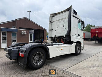 2015-mercedes-benz-actros-1492901-49296299