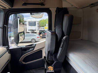 2014-mercedes-benz-actros-1845-1492902-49296321