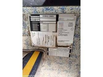 2010-mercedes-benz-intouro-1492914-49296497