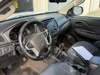 mitsubishi-l200-1492917-49296542