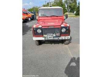 صورة ل سيارات 1996 لاند روفر Defender