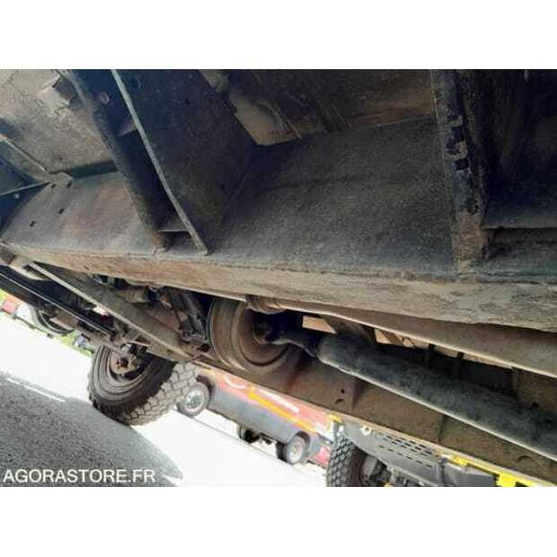1996 Land Rover Defender-49296577
