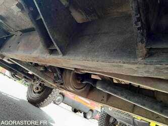 1996-land-rover-defender-1492919-49296577
