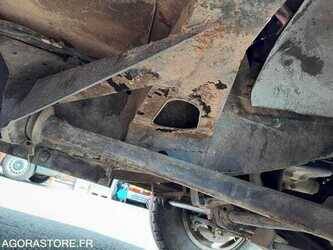 1996-land-rover-defender-1492919-49296582