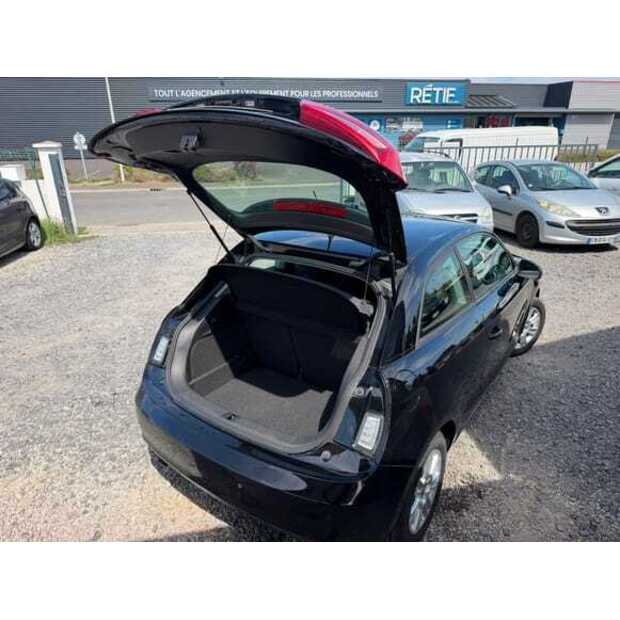 أودي A1-49296665