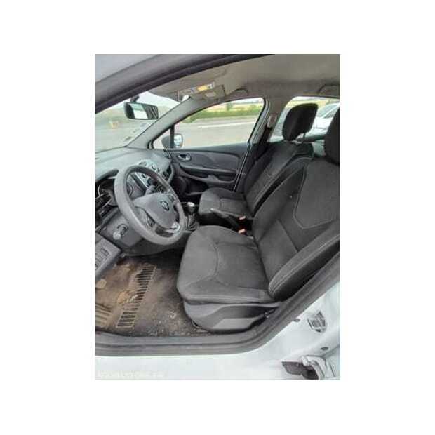 2017 Renault Clio-49296798
