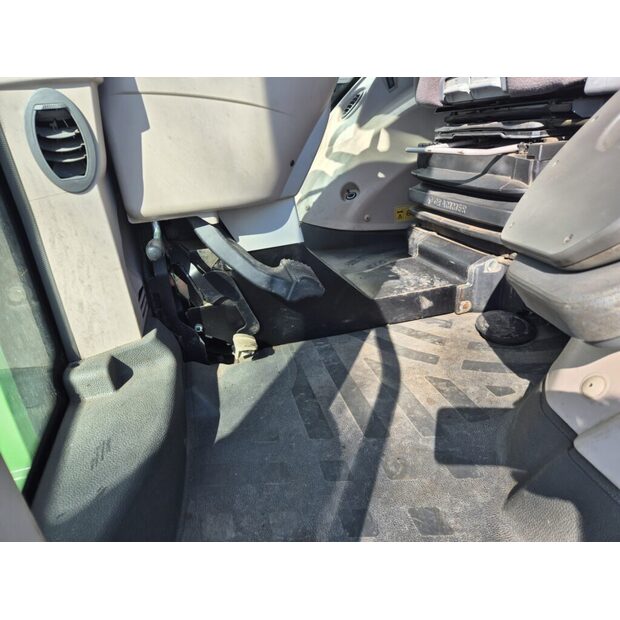 2010 فندت-49299058