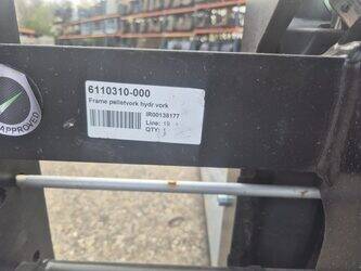 giant-1493307-49299677