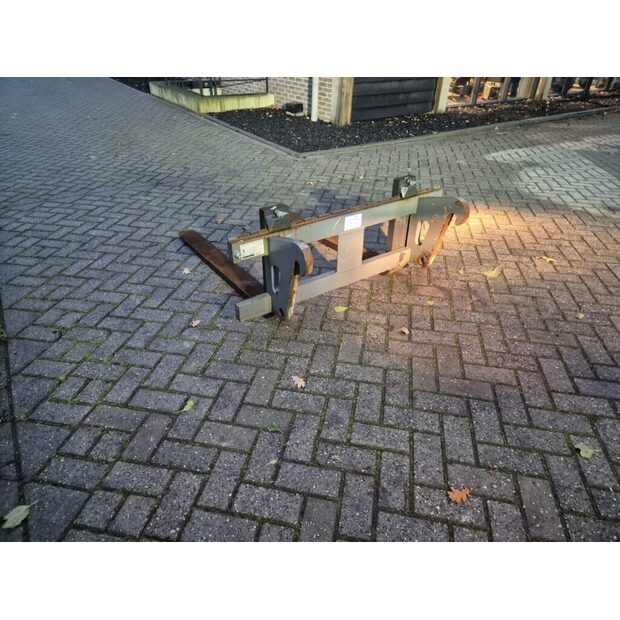 Liebherr-49299839