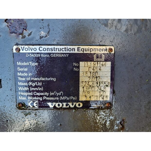Volvo-49299917