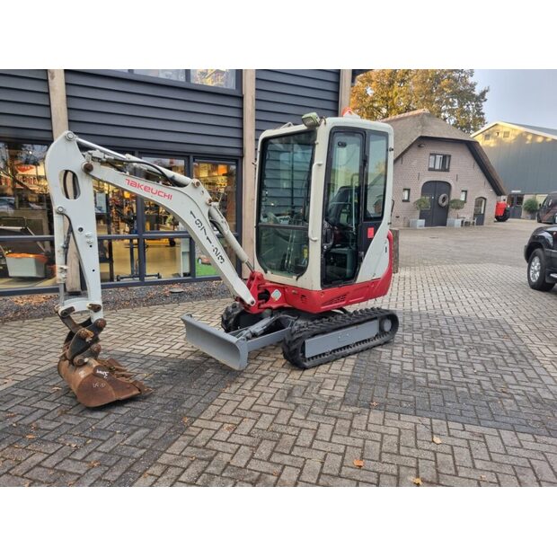 2014 TAKEUCHI TB216-49300001