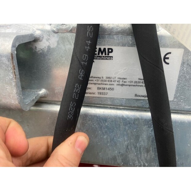 KEMP-49300385