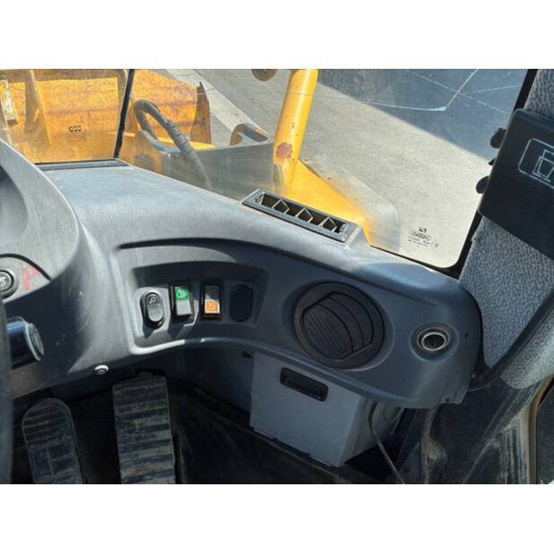 2008 كوماتسو WA380-6-49300450