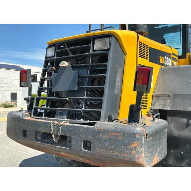 2008 كوماتسو WA380-6-49300480