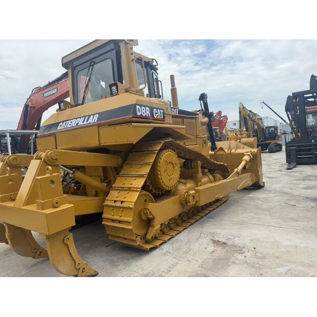 2018 Caterpillar D8R-49300884