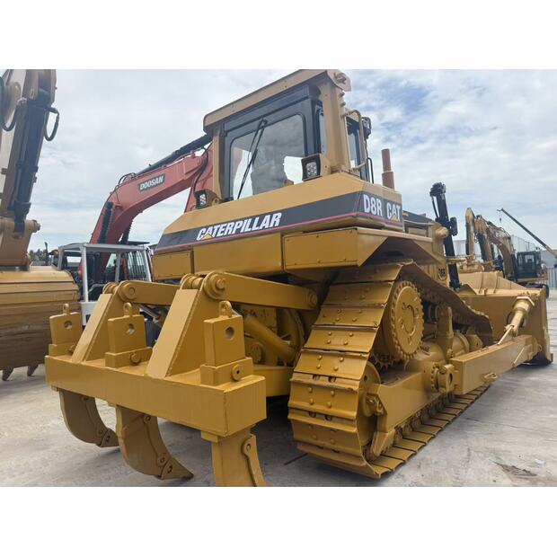 2018 Caterpillar D8R-49300886