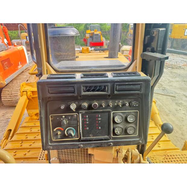 2015 كاتربيلر D8R-49300900
