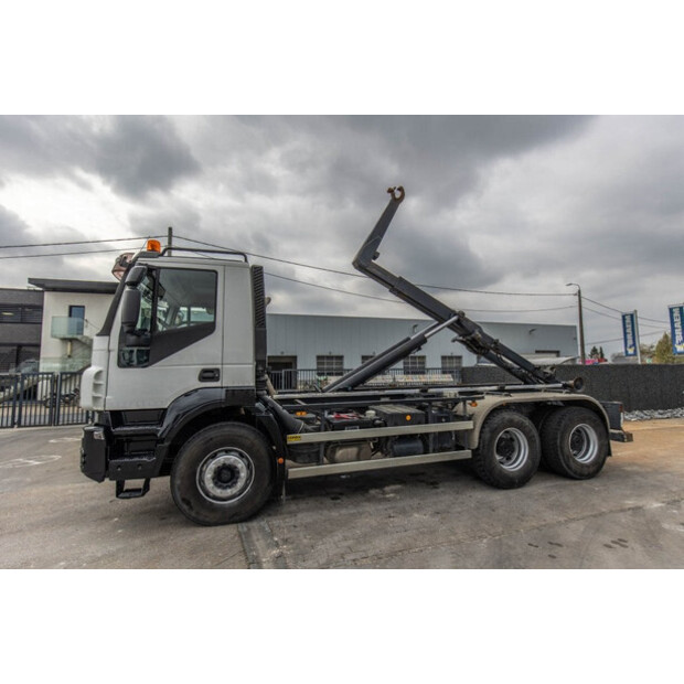 2011 Iveco TRAKKER 410-49301199
