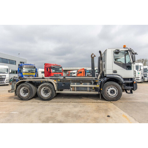 2011 Iveco TRAKKER 410-49301202