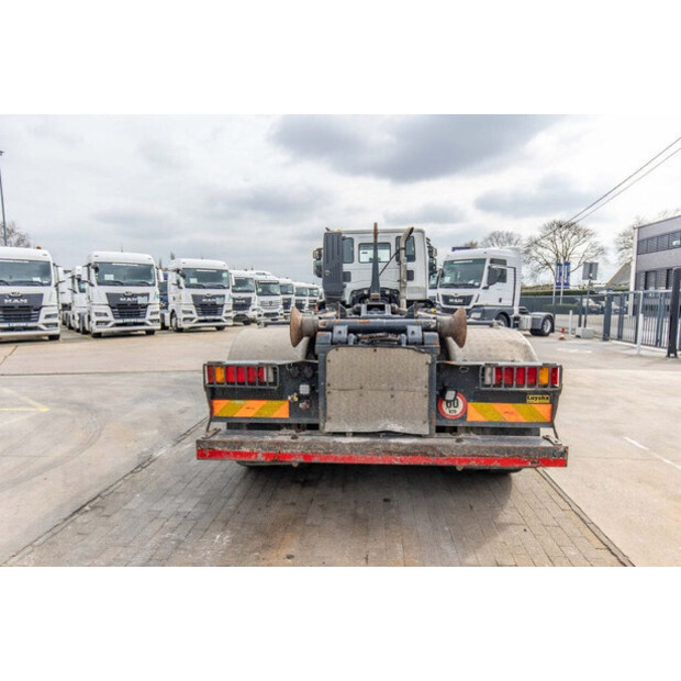 2011 Iveco TRAKKER 410-49301204