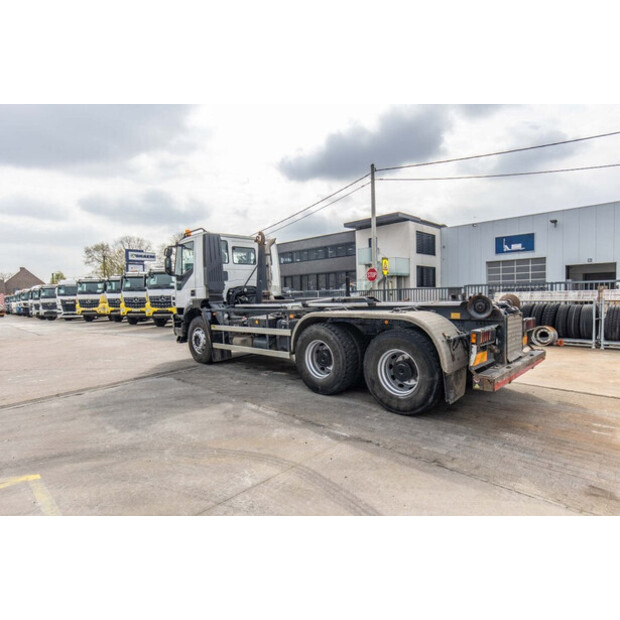 2011 Iveco TRAKKER 410-49301205