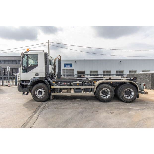 2011 Iveco TRAKKER 410-49301206