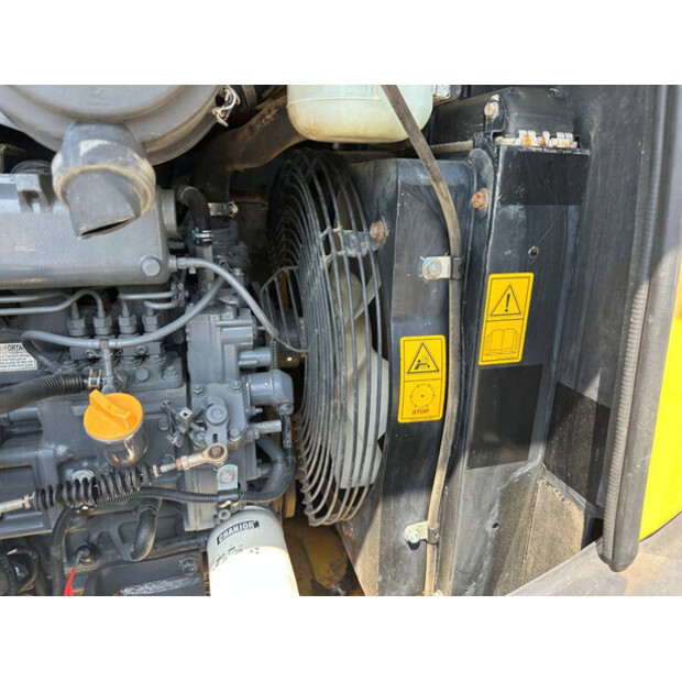 2014 كوماتسو PC56-7-49301877