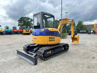 2010-komatsu-pc40mr-1-1493434-49301897
