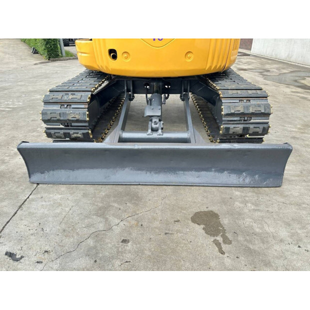 2010 كوماتسو PC40MR-1-49301916