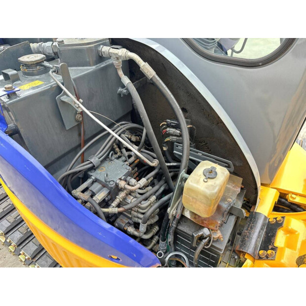 2010 كوماتسو PC40MR-1-49301926