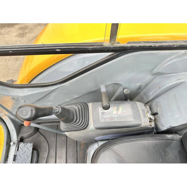 2010 كوماتسو PC40MR-1-49301931