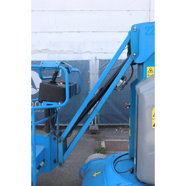 2014 Genie GR26J-49302617