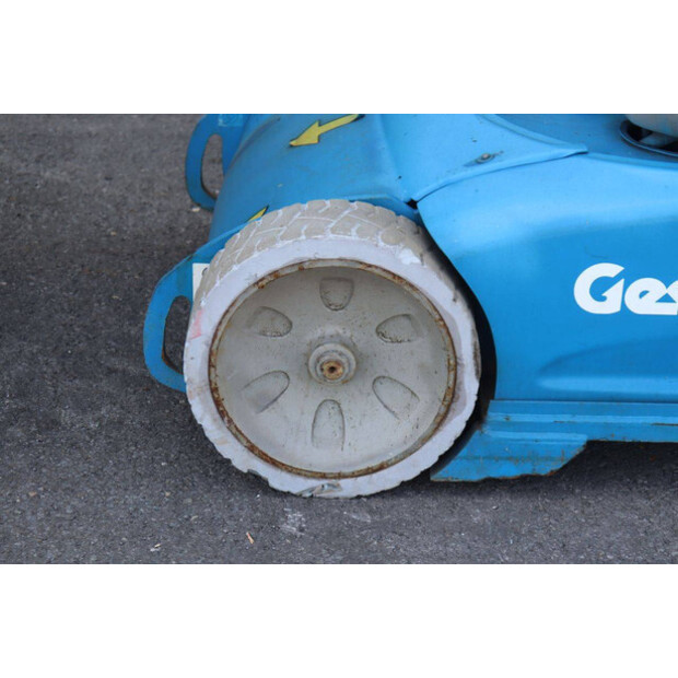 2014 Genie GR26J-49302618