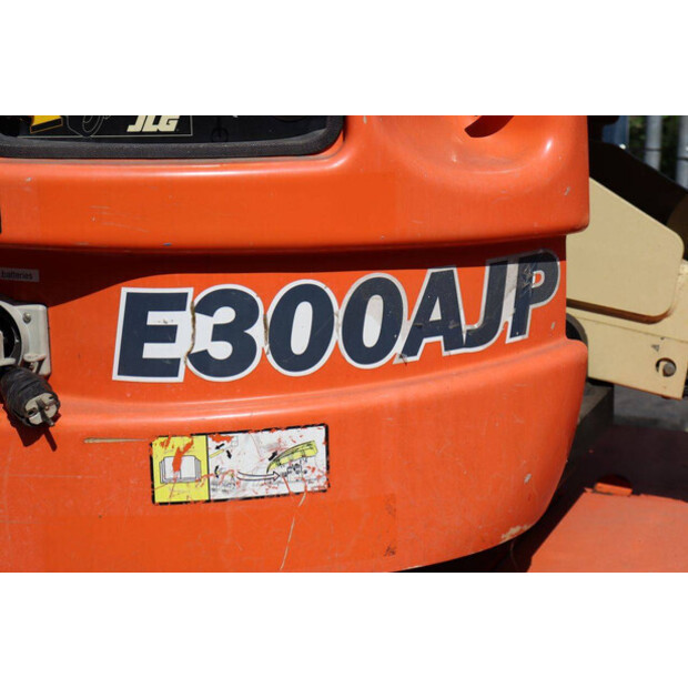 2007 جيه ال جي E300AJP-49302723