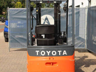 2017-toyota-7fbest13-1493465-49303261