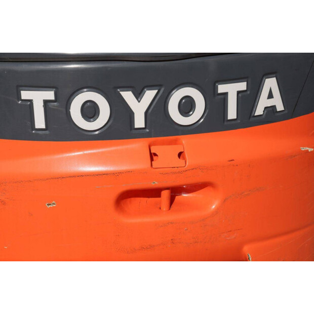 2017 Toyota 7FBEST13-49303274