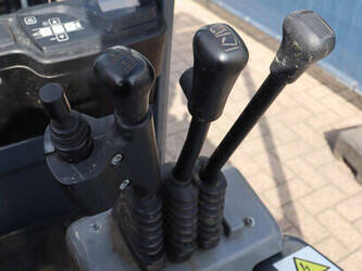 2017-toyota-7fbest13-1493465-49303284