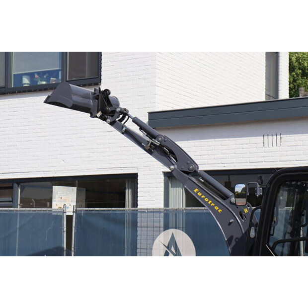 2025 Eurotrac SQ18A/HE18CP-49303438