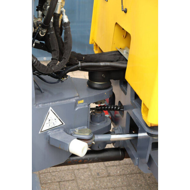 2020 Eurotrac W12-CIF-49303578
